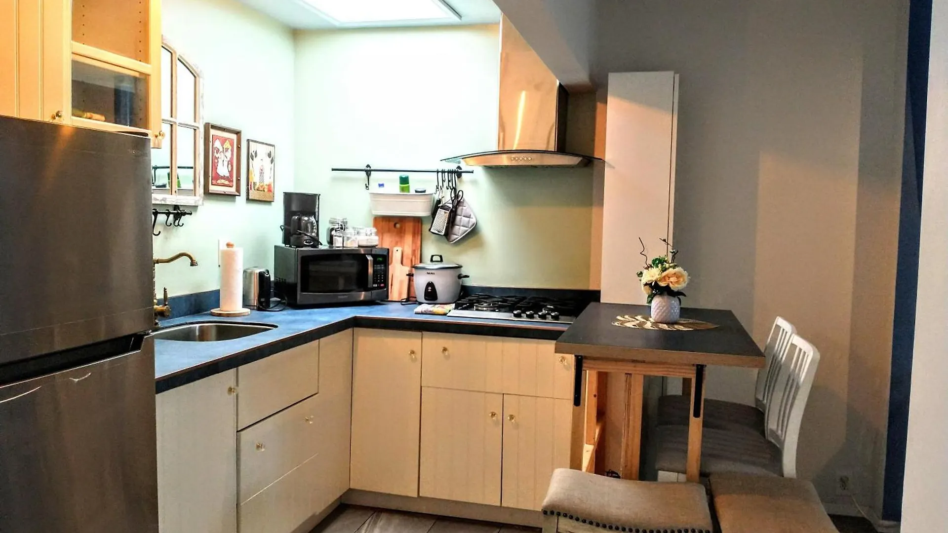 Explore New York From Queens Apartment
