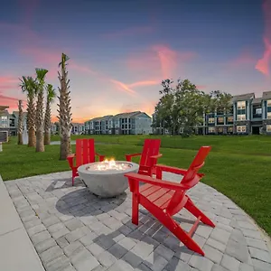 Two Bella Lux Apt - Lpga Speedway Airport Beach Apartment Daytona Beach