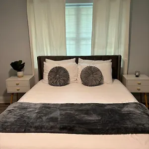 Charming 2br - Near Busch Gardens & Zoo Apartment Tampa