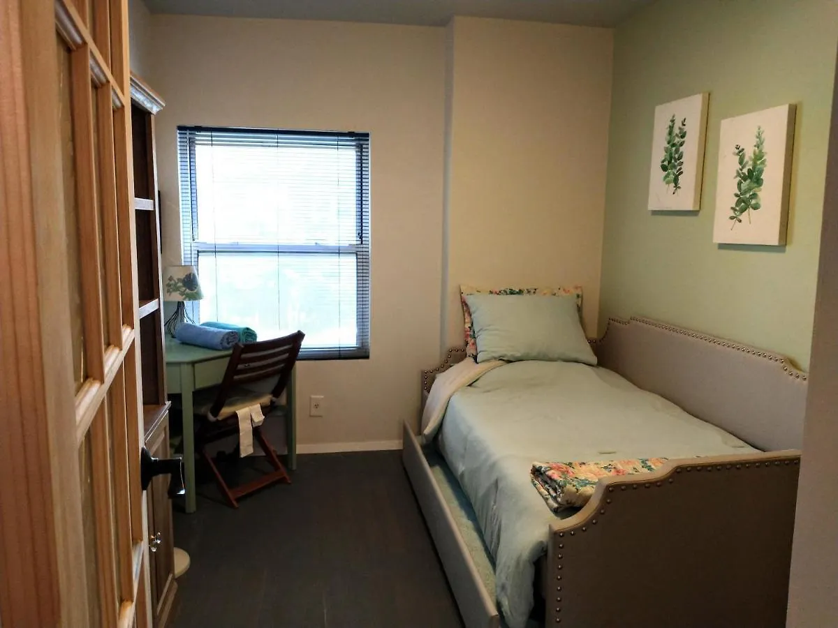 Explore New York From Queens Apartment