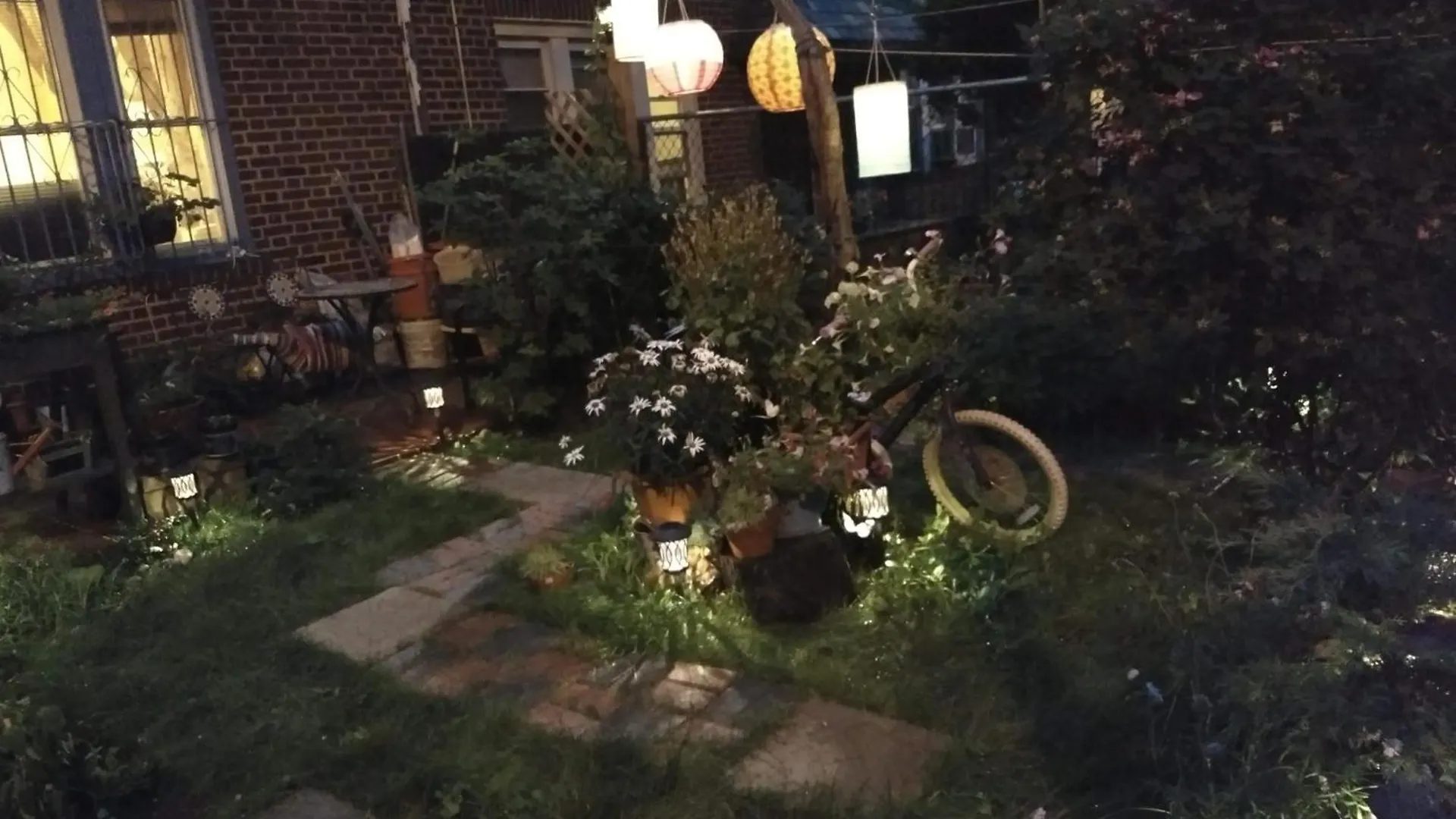 Explore New York From Queens Apartment